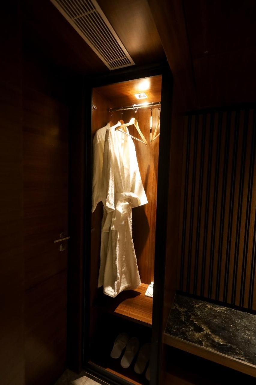 Hotel Noah Spire Agartala Extérieur photo