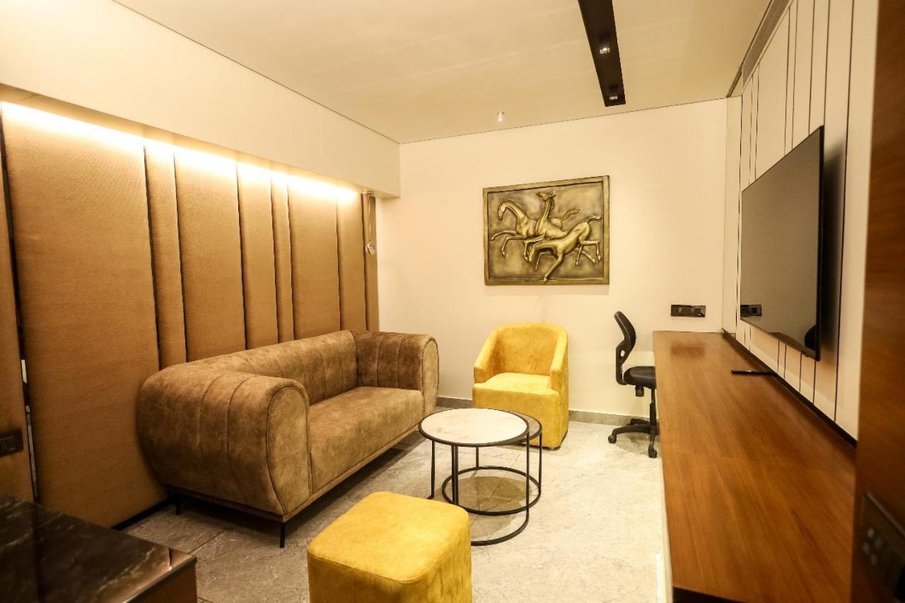 Hotel Noah Spire Agartala Extérieur photo
